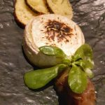Fırında Camembert peyniri
