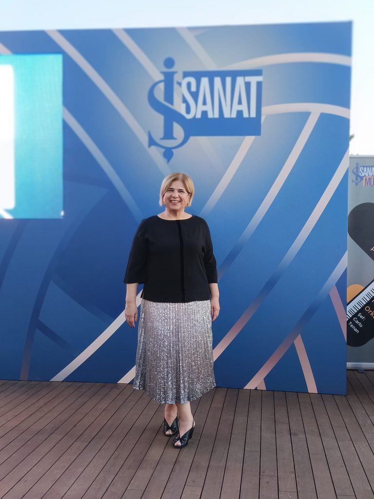 İŞ SANAT’IN SAHNESİ YENİ SEZONA HAZIR İŞ sanat’in sahnesİ yenİ sezona hazir