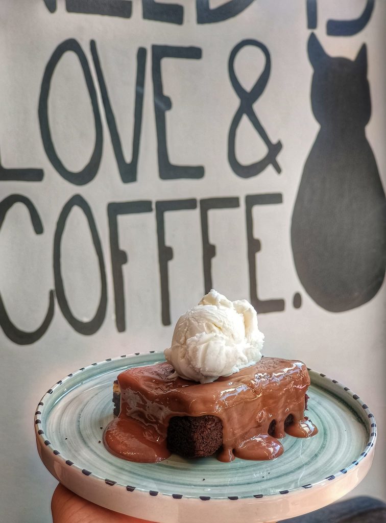 kedi coffee & cake