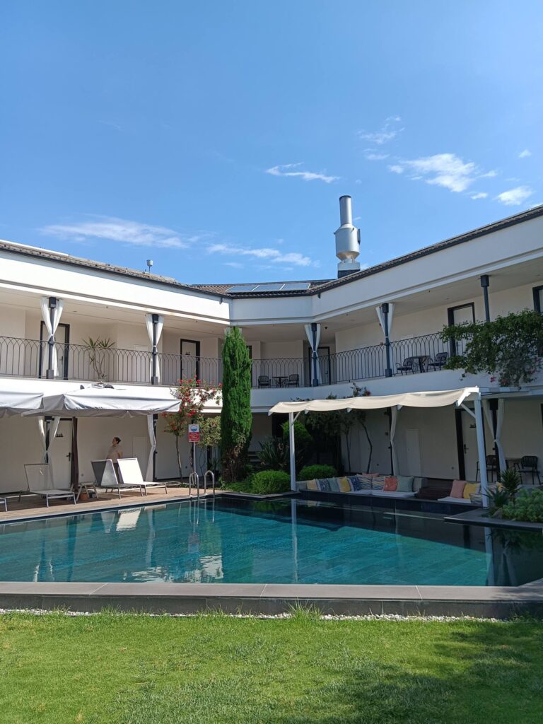 MOLA CUNDA Hotel cunda otel önerisi
